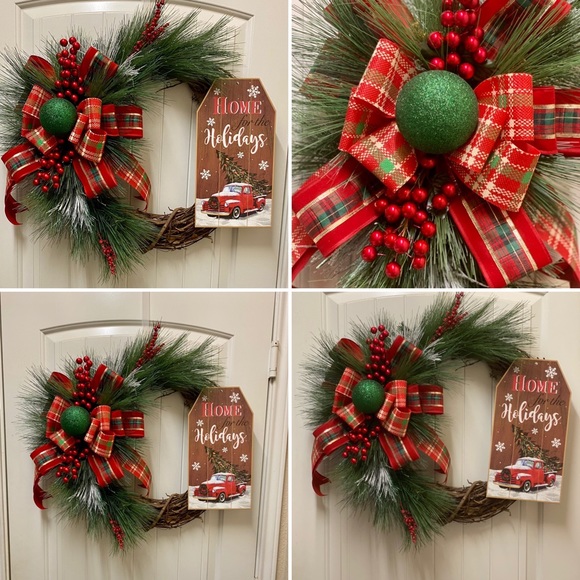18’ Red, Green & White Christmas Wreath - Picture 5 of 5